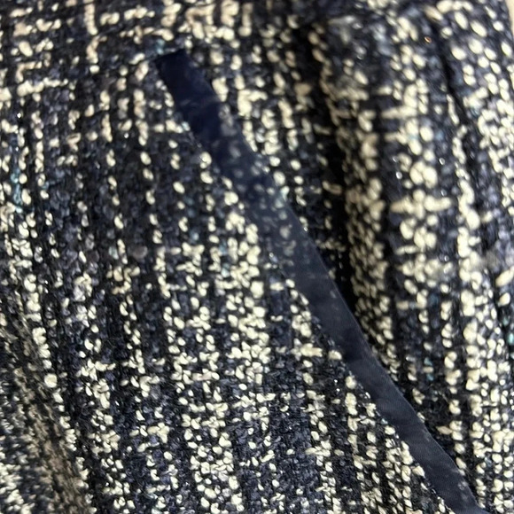 🩷 Navy and ivory tweed pencil skirt with metallic yarns - Picture 2 of 8